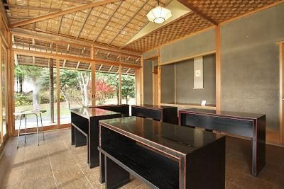 上の茶屋立礼席