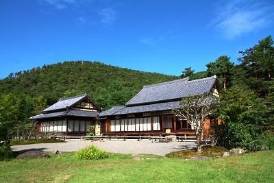 快晴の春秋庵